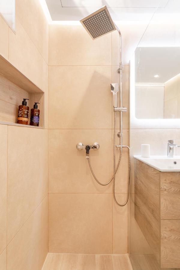 Del Mar Luxury Apartment 30M From The Beach Pórto Ráfti المظهر الخارجي الصورة